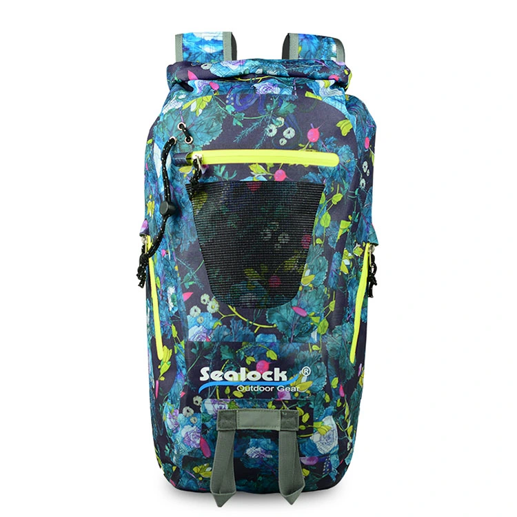 Cá háit is féidir liom backpack a ordú?
